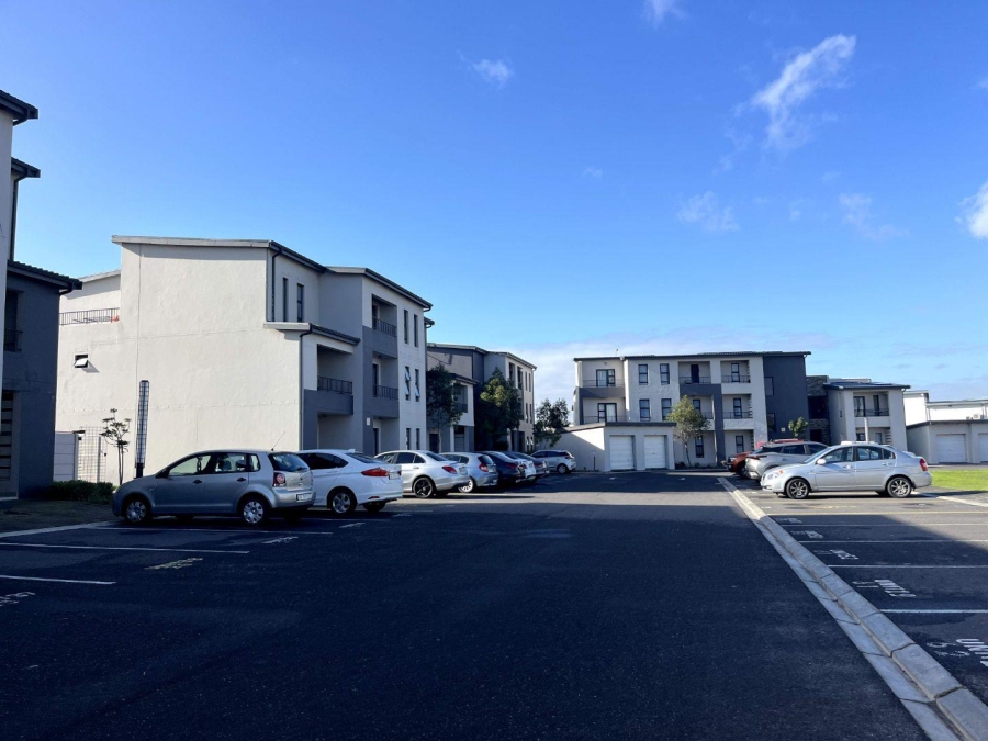To Let 3 Bedroom Property for Rent in Parklands Western Cape